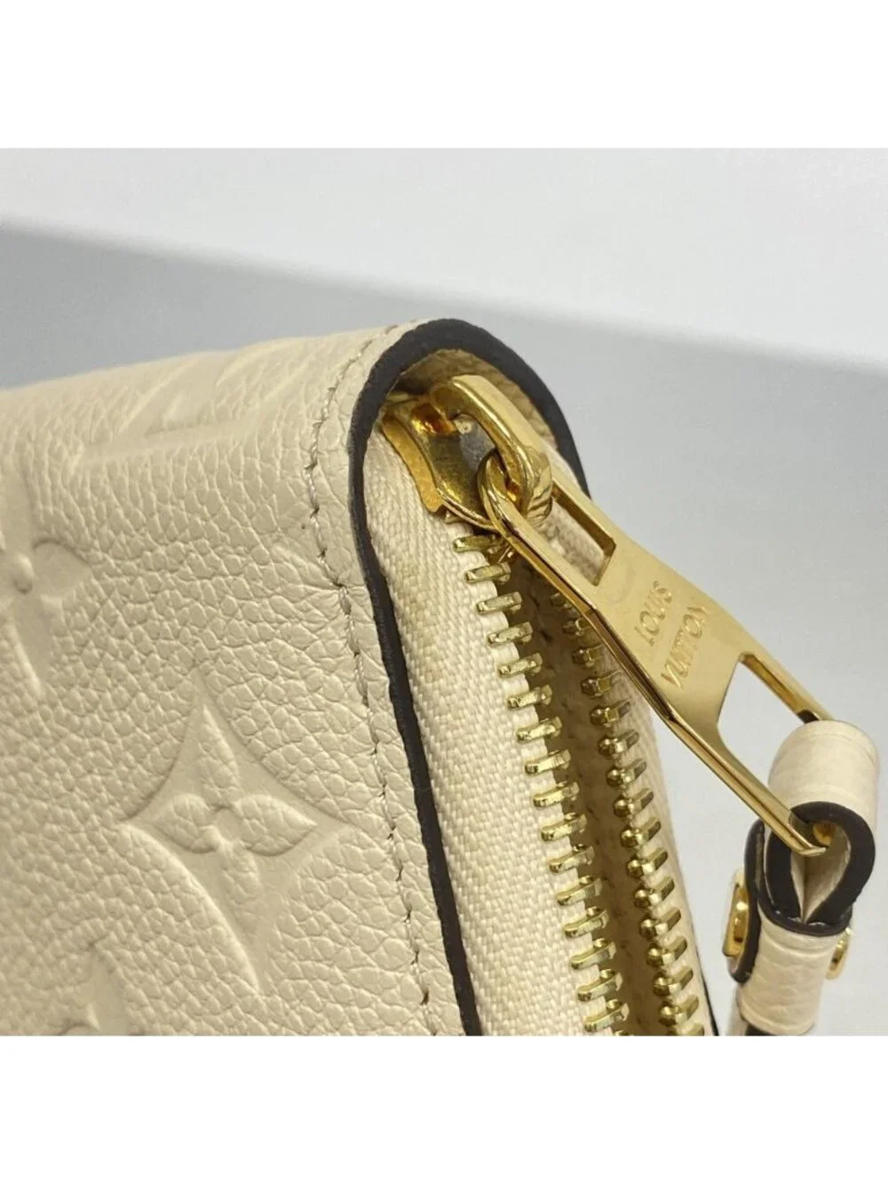 Louis Vuitton Wallet Monogram Empreinte Zippy Cream